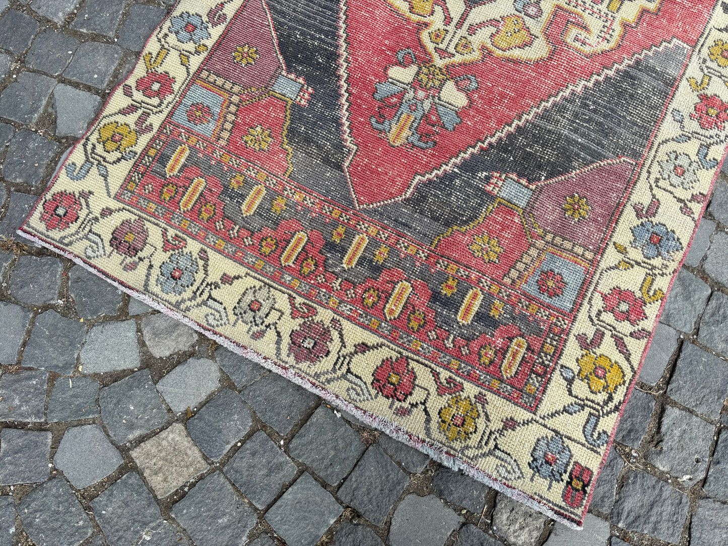 Velmora
