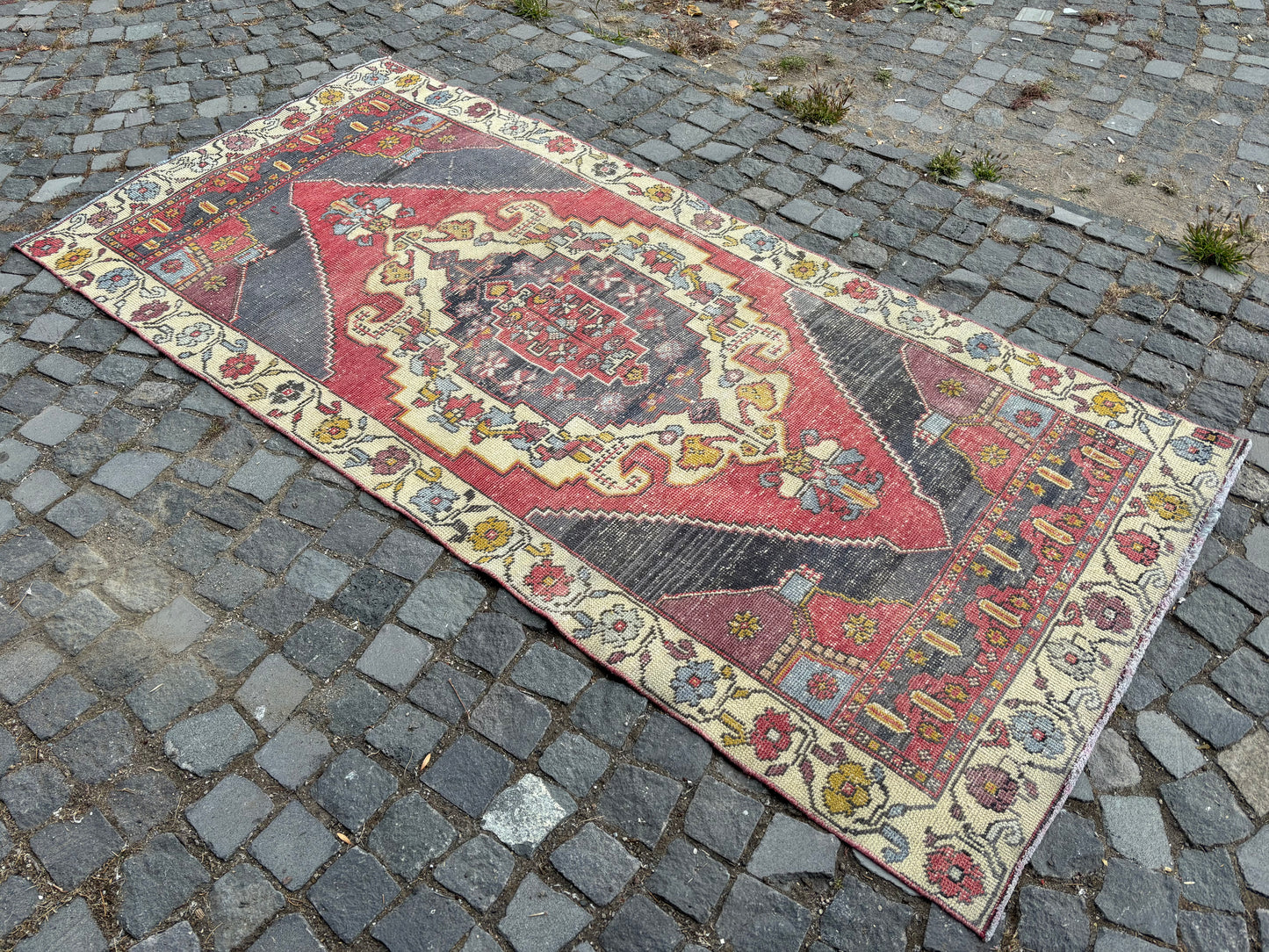 Velmora