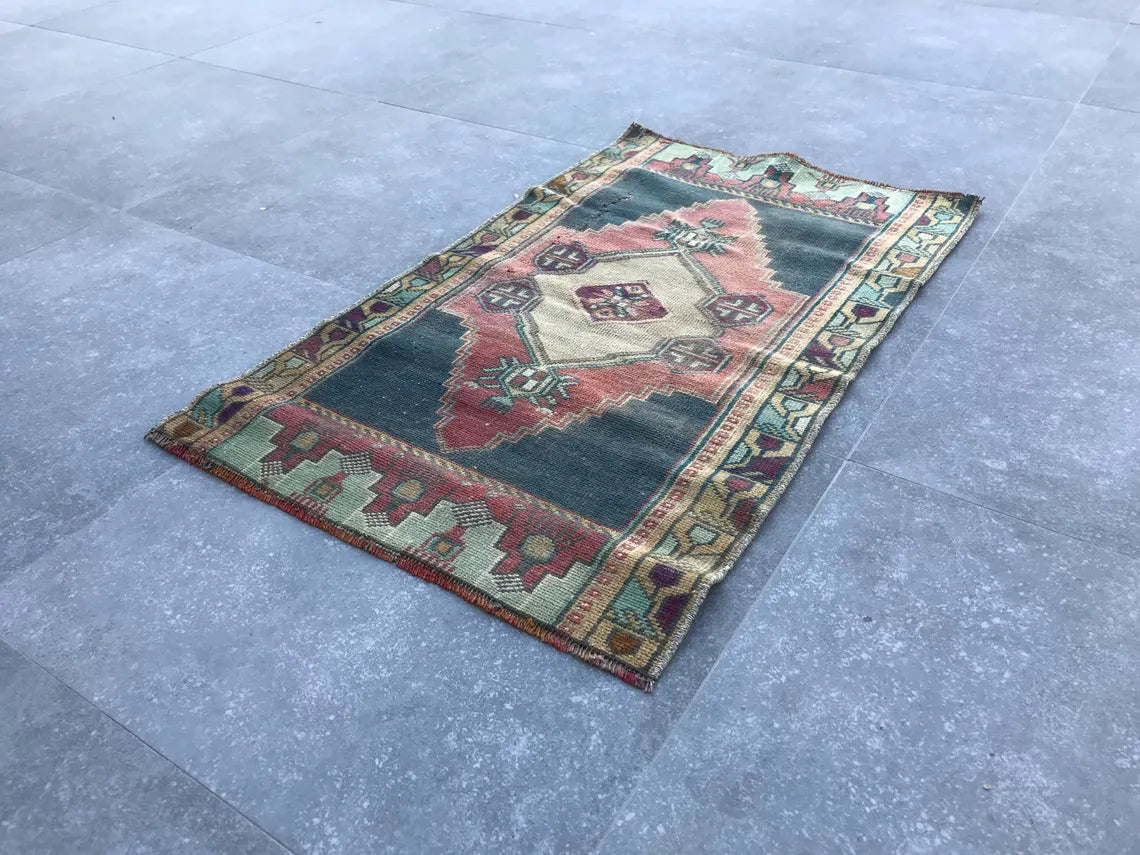 Handmade Rug, Vintage Rug, Turkish Rug 37 x74 inches