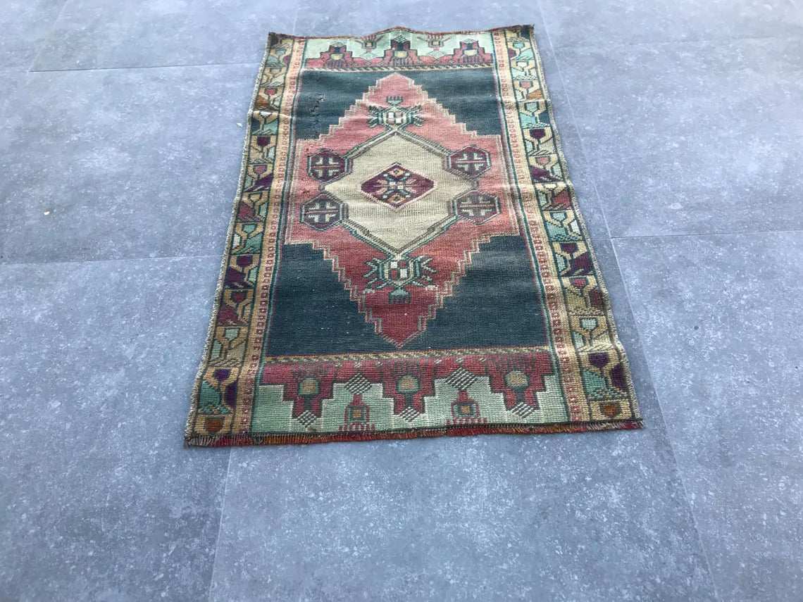 Handmade Rug, Vintage Rug, Turkish Rug 37 x74 inches
