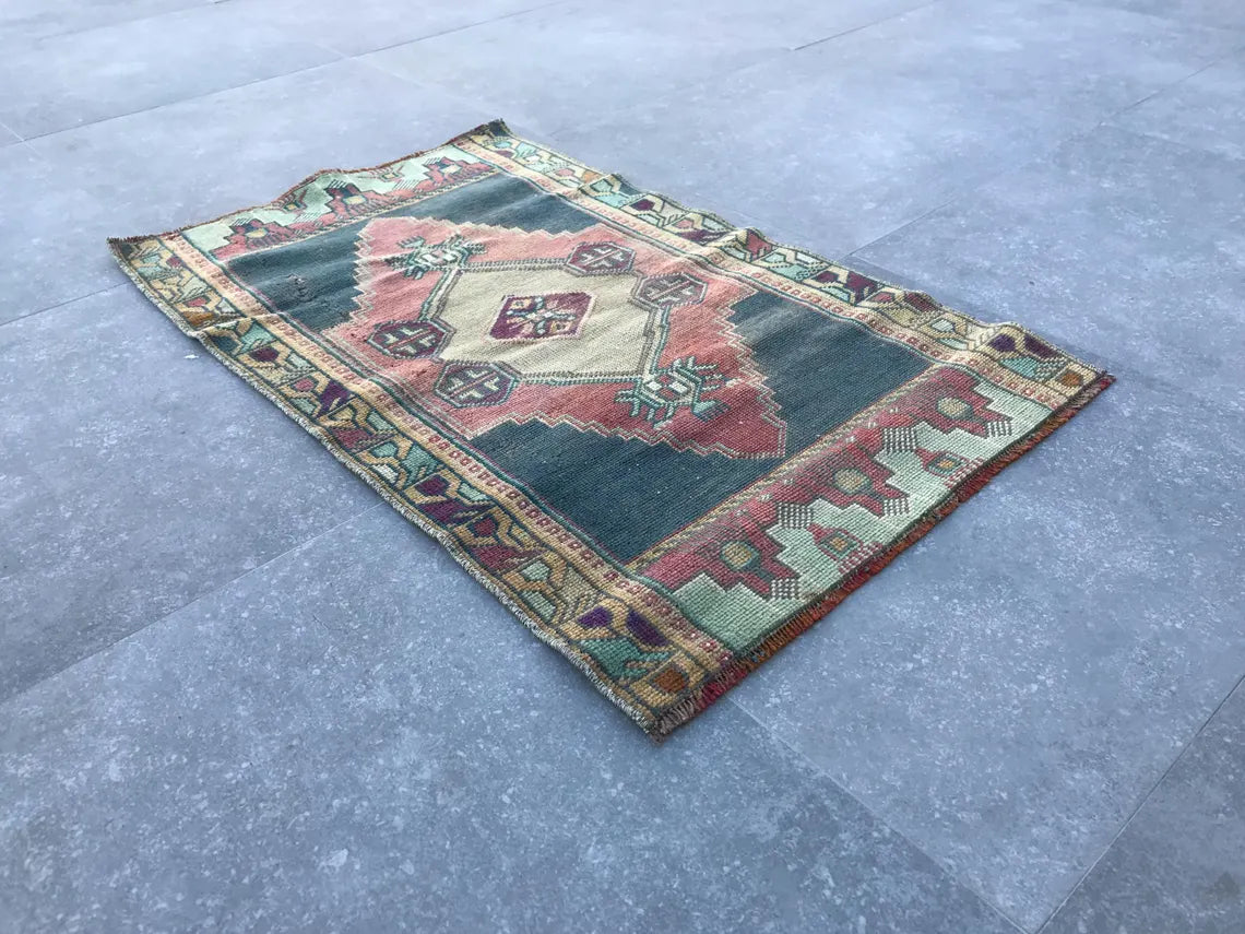 Handmade Rug, Vintage Rug, Turkish Rug 37 x74 inches