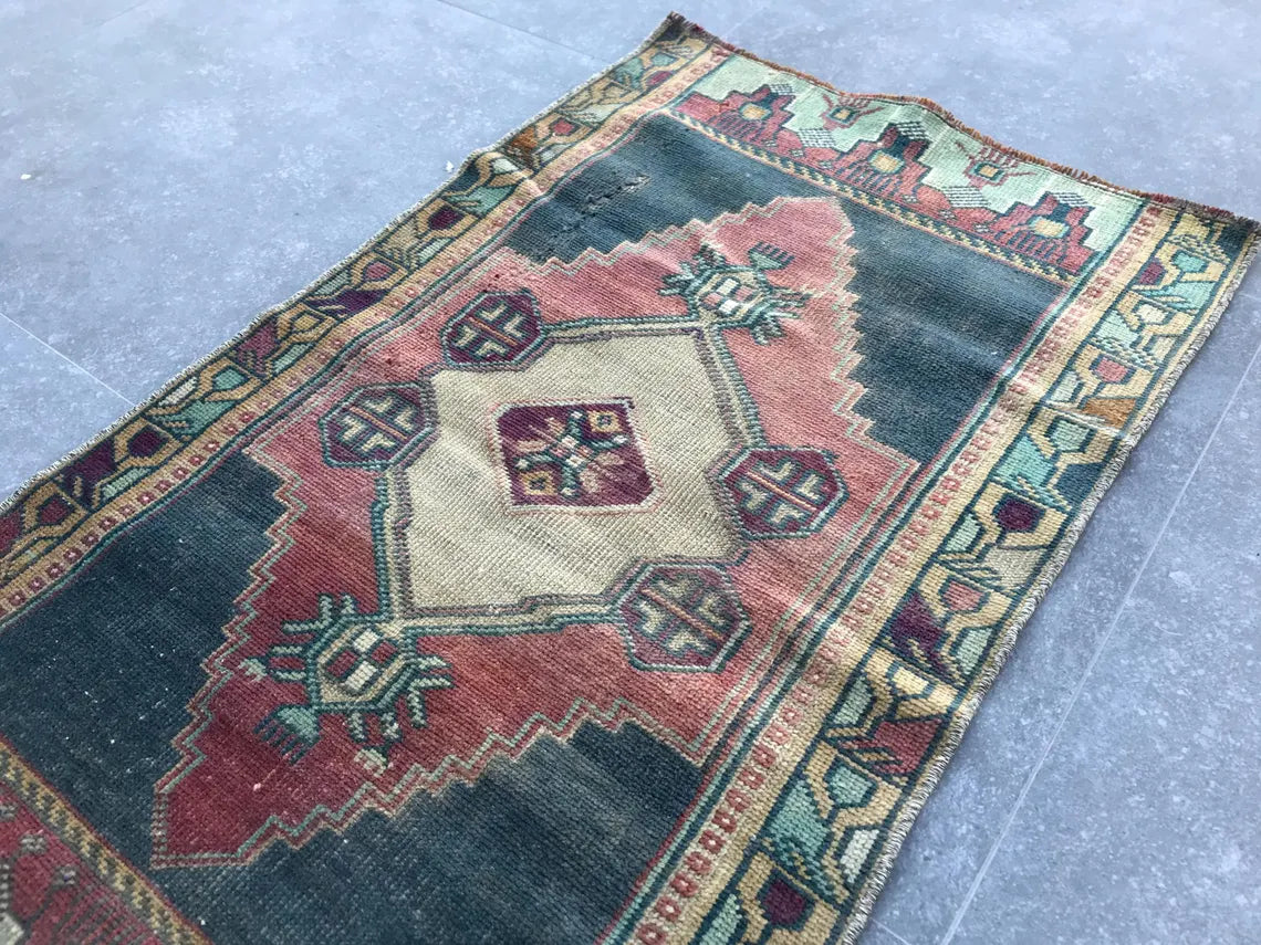 Handmade Rug, Vintage Rug, Turkish Rug 37 x74 inches